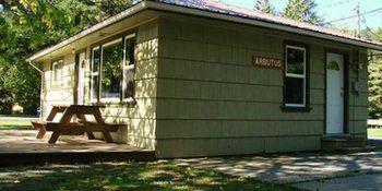 Cabins And Campground At Cultus Lake Park Hotel ชิลลิแวค ภายนอก รูปภาพ