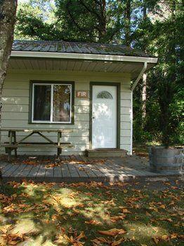Cabins And Campground At Cultus Lake Park Hotel ชิลลิแวค ภายนอก รูปภาพ